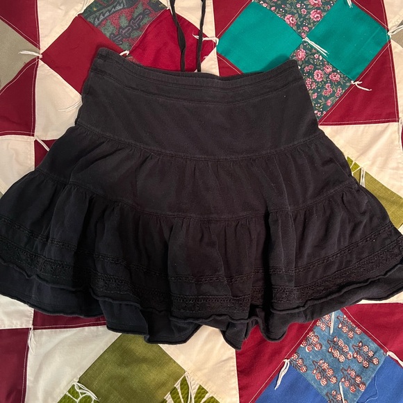 Old navy mini skirt size large in black - Picture 5 of 5